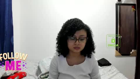 candy_val online show from June 7, 6:39 am