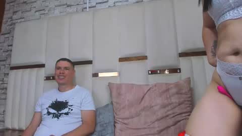 Snapshot of candyandsteven chatting on October 26, 2:39 am candyandsteven online show from October 26, 2:39 am