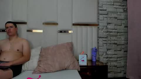 Snapshot of candyandsteven chatting on December 15, 2:49 am candyandsteven online show from December 15, 2:49 am