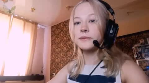 Snapshot of candyceisgrigg chatting on April 9, 11:26 am Mia online show from April 9, 11:26 am