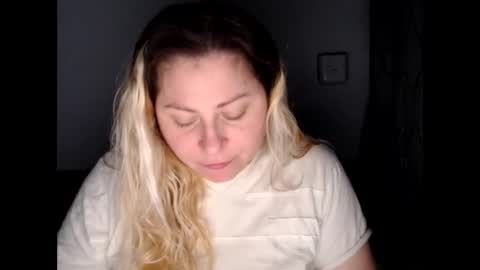 Laura online show from November 30, 11:58 am