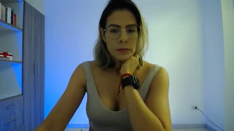 Candy Dowson online show from February 2, 7:23 pm