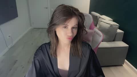 Snapshot of candyhannah chatting on May 19, 5:52 pm You can call me HH online show from May 19, 5:52 pm