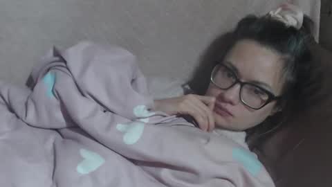 say meow and send tips  online show from January 19, 7:56 am