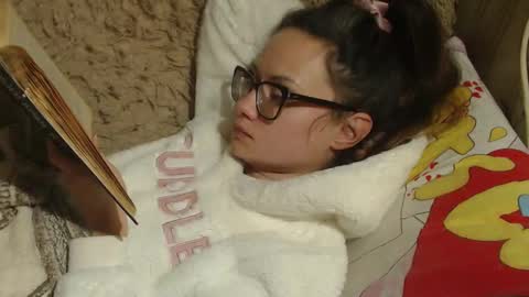 Snapshot of candylady136 chatting on January 16, 10:34 pm say meow and send tip online show from January 16, 10:34 pm