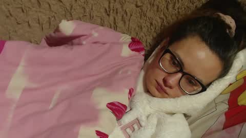 Snapshot of candylady136 chatting on January 23, 5:42 pm say meow and send tip online show from January 23, 5:42 pm