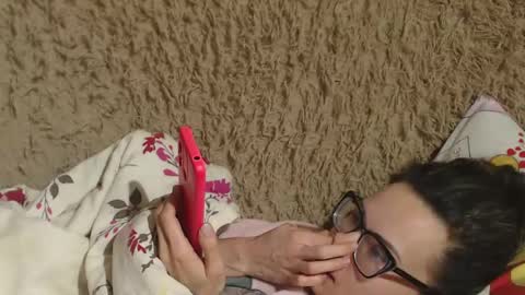 Snapshot of candylady136 chatting on February 19, 11:36 pm say meow and send tip online show from February 19, 11:36 pm