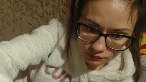 Snapshot of candylady136 chatting on February 24, 2:37 pm say meow and send tip online show from February 24, 2:37 pm