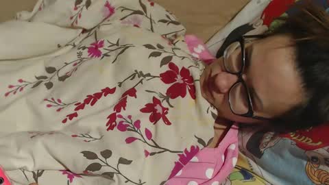 Snapshot of candylady136 chatting on March 10, 1:45 am say meow and send tip online show from March 10, 1:45 am