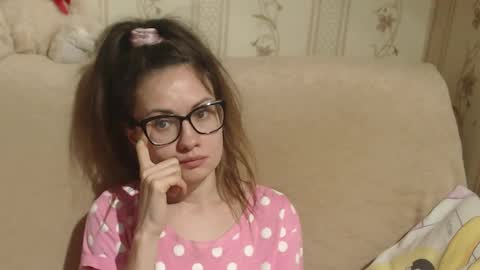 Snapshot of candylady136 chatting on March 12, 4:35 pm say meow and send tip online show from March 12, 4:35 pm