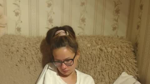 Snapshot of candylady136 chatting on September 16, 8:59 am say meow and send tip online show from September 16, 8:59 am