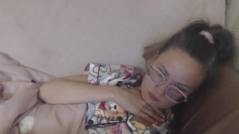 Snapshot of candylady136 chatting on May 15, 6:37 pm say meow and send tip online show from May 15, 6:37 pm