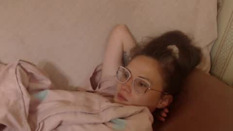 Snapshot of candylady136 chatting on May 22, 7:19 pm say meow and send tip online show from May 22, 7:19 pm