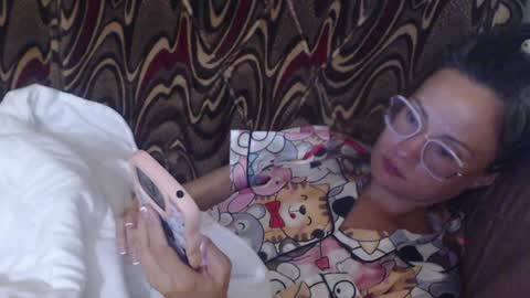 Snapshot of candylady136 chatting on May 23, 10:58 pm say meow and send tip online show from May 23, 10:58 pm