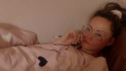 Snapshot of candylady136 chatting on June 9, 4:29 pm say meow and send tip online show from June 9, 4:29 pm