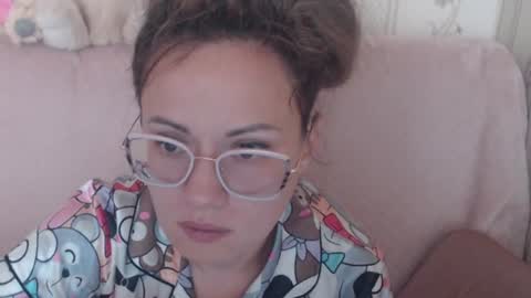 Snapshot of candylady136 chatting on June 10, 8:24 am say meow and send tip online show from June 10, 8:24 am
