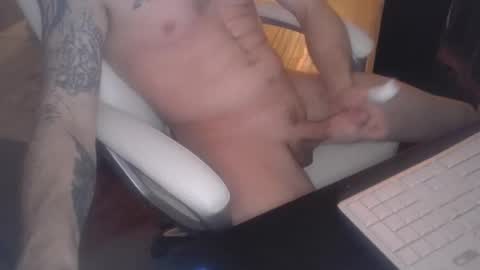 Snapshot of candyland022 chatting on April 12, 3:33 am candyland022 online show from April 12, 3:33 am