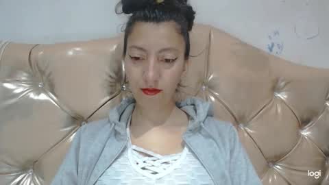 Snapshot of candymilfff chatting on February 4, 2:32 pm candymilfff online show from February 4, 2:32 pm