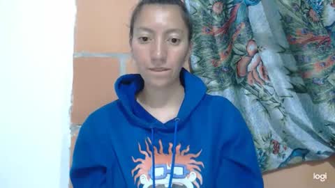 Snapshot of candymilfff chatting on March 6, 2:51 am candymilfff online show from March 6, 2:51 am