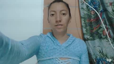 Snapshot of candymilfff chatting on March 10, 2:28 am candymilfff online show from March 10, 2:28 am