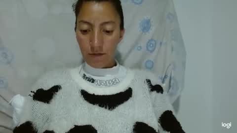 Snapshot of candymilfff chatting on September 22, 4:03 am candymilfff online show from September 22, 4:03 am