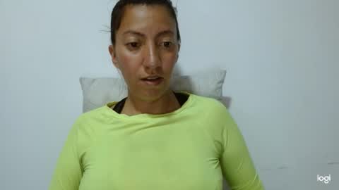 Snapshot of candymilfff chatting on November 16, 8:14 pm candymilfff online show from November 16, 8:14 pm