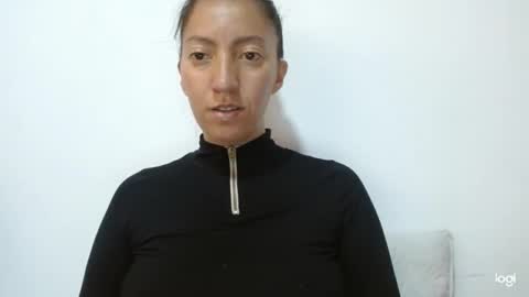 Snapshot of candymilfff chatting on December 1, 4:01 pm candymilfff online show from December 1, 4:01 pm