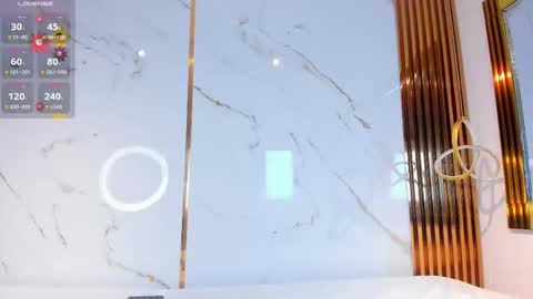 Snapshot of candyrouse2 chatting on December 15, 10:14 pm Candy online show from December 15, 10:14 pm