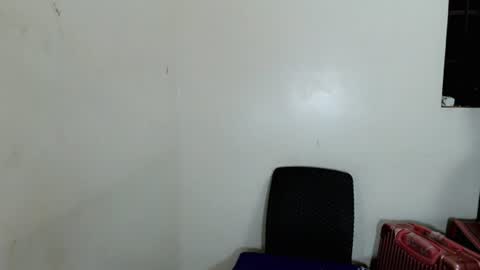 Snapshot of candysweetcum_ chatting on June 15, 7:27 pm CALL ME SAM online show from June 15, 7:27 pm