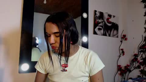 Snapshot of candyy_doll_ chatting on June 3, 4:15 am candyy_doll_ online show from June 3, 4:15 am
