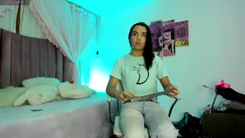 Snapshot of candyy_doll_ chatting on July 22, 3:31 am candyy_doll_ online show from July 22, 3:31 am