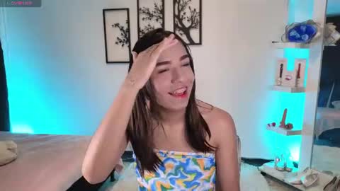 Snapshot of candyy_doll_ chatting on August 4, 1:03 pm candyy_doll_ online show from August 4, 1:03 pm