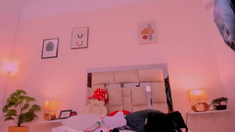 Snapshot of candyygirl_1 chatting on September 15, 8:20 pm Candy online show from September 15, 8:20 pm
