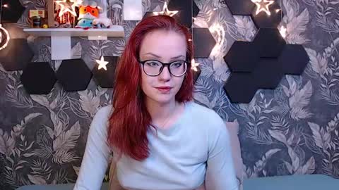 Mia online show from May 8, 3:01 am