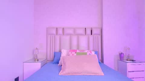 Aura  online show from November 10, 11:53 am