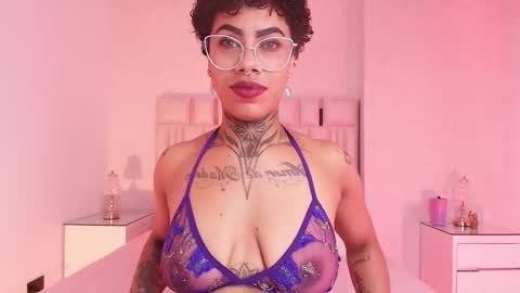 Aura  online show from November 18, 11:58 am