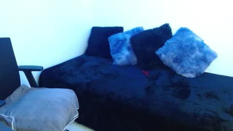 canela_s1 online show from January 7, 8:44 pm