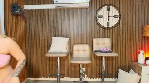 Sara online show from February 5, 11:37 am