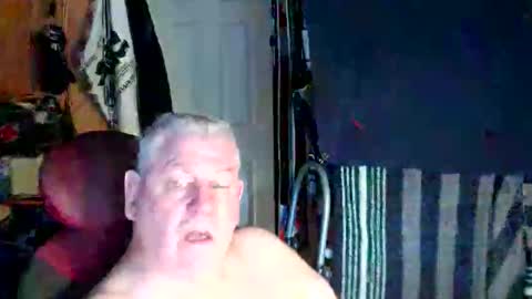 canoelicker69 online show from October 12, 3:55 pm