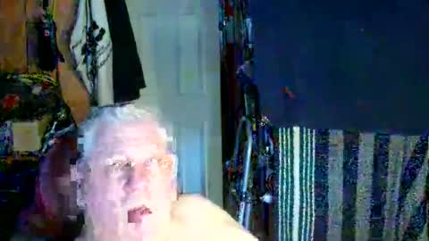 canoelicker69 online show from October 20, 8:31 pm