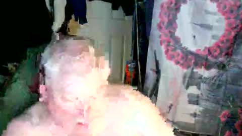 Snapshot of canoelicker69 chatting on May 29, 4:27 pm canoelicker69 online show from May 29, 4:27 pm