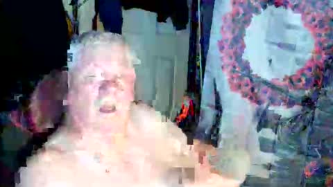 Snapshot of canoelicker69 chatting on June 1, 7:15 pm canoelicker69 online show from June 1, 7:15 pm