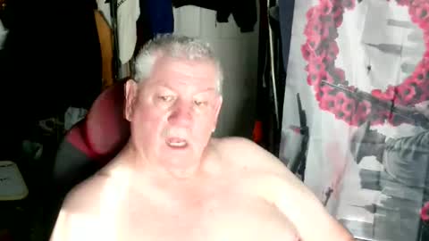 Snapshot of canoelicker69 chatting on June 6, 12:43 pm canoelicker69 online show from June 6, 12:43 pm