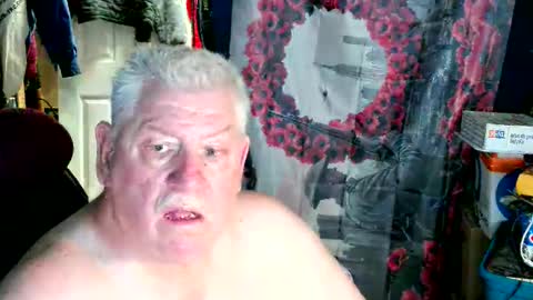 Snapshot of canoelicker69 chatting on June 10, 4:17 pm canoelicker69 online show from June 10, 4:17 pm