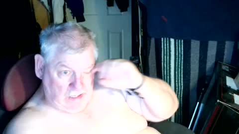 Snapshot of canoelicker69 chatting on July 19, 11:14 am canoelicker69 online show from July 19, 11:14 am