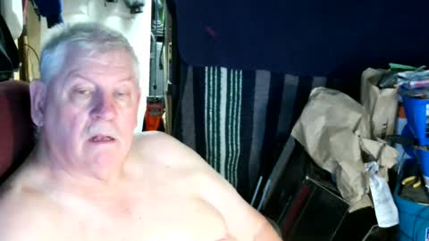Snapshot of canoelicker69 chatting on July 22, 7:05 pm canoelicker69 online show from July 22, 7:05 pm