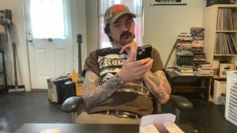 cantleavethehouse online show from February 23, 6:12 pm