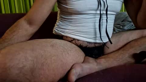 capoo24 online show from November 3, 10:10 pm