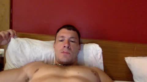 Snapshot of capt_oliver chatting on November 14, 5:28 am follow my twitter online show from November 14, 5:28 am