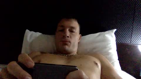 Snapshot of capt_oliver chatting on November 20, 6:35 am follow my twitter online show from November 20, 6:35 am